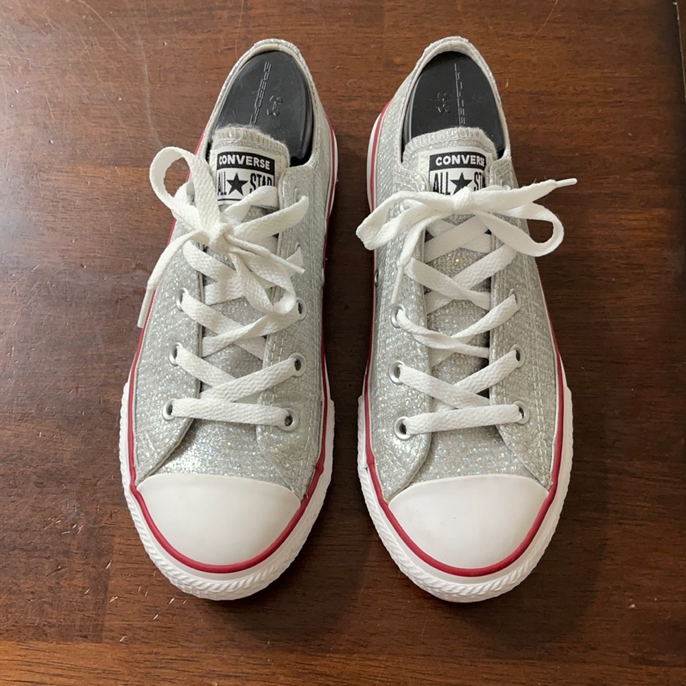 Girls size 3 converse